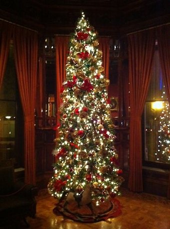 2011 Red Christmas Tree