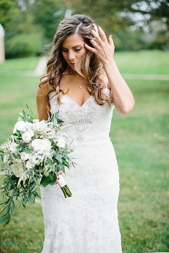 Bride and her Flowers