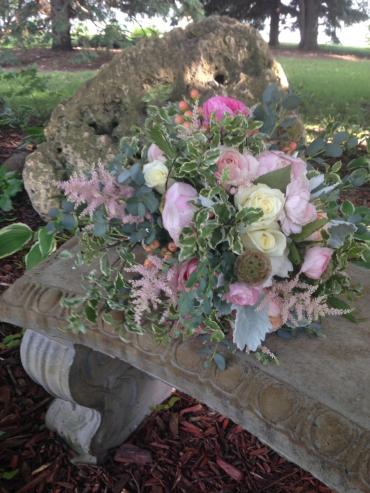 Natural style bouquet with pinks