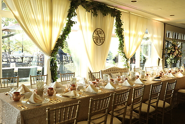 Kings table for Head Table