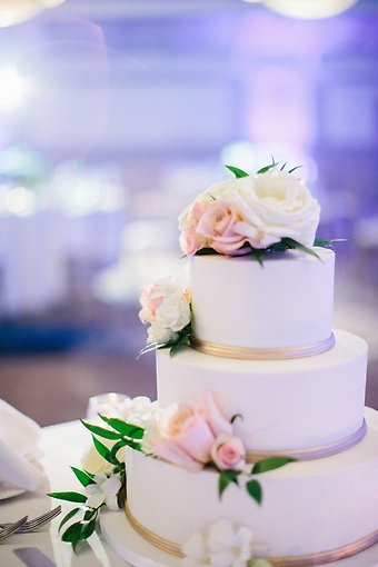 Wedding Cake by Julie Michelle